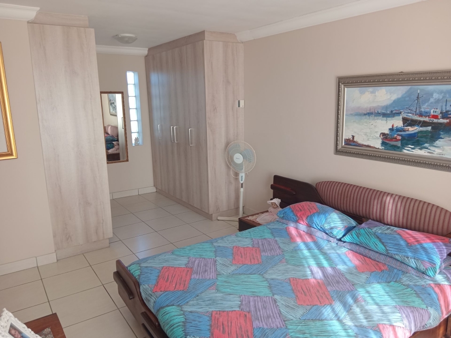 3 Bedroom Property for Sale in Heiderand Western Cape